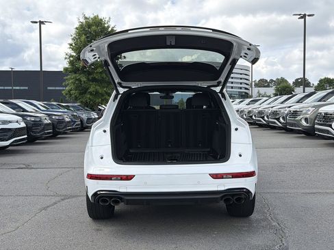 Used 2023 Audi SQ5 Prestige AWD/4WD image 14