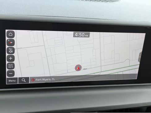 Certified 2024 Kia Seltos EX FWD image 24