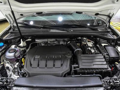 Certified 2024 Audi Q3 2.0T Premium Plus image 13