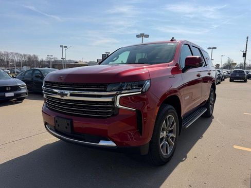 Used 2024 Chevrolet Tahoe LT w/ LT Signature Package image 7