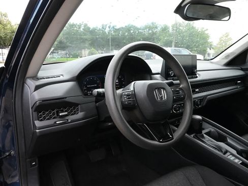 Used 2023 Honda Accord EX image 16