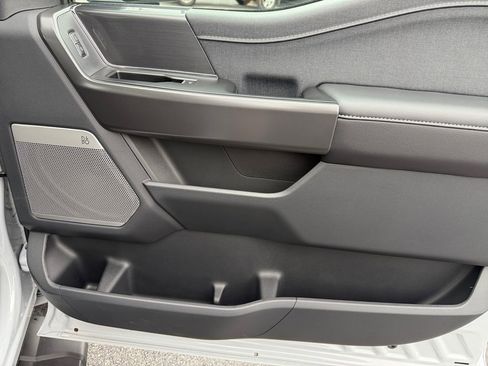 Used 2025 Ford F150 Lariat w/ Equipment Group 501A Mid image 20