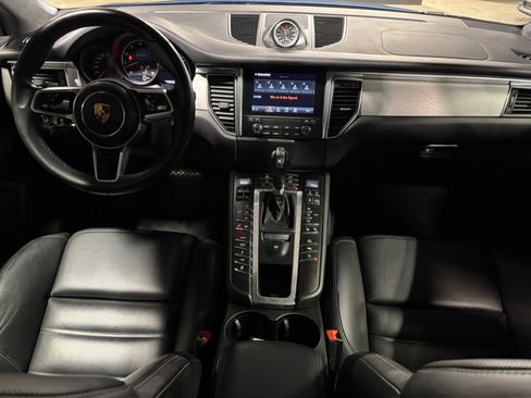 Used 2017 Porsche Macan Turbo AWD/4WD image 15