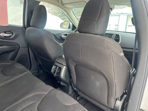 Used 2016 Jeep Cherokee Latitude image 33