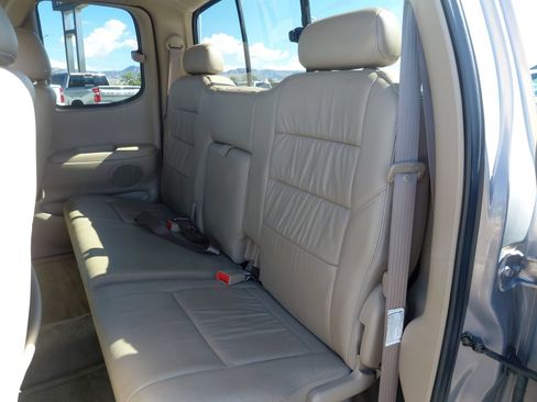 Used 2001 Toyota Tundra Limited w/ Off-Road Pkg AWD/4WD image 22