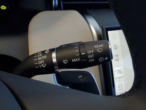 Used 2025 Land Rover Discovery Sport S image 18