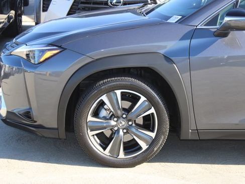 Certified 2025 Lexus UX 300h FWD image 4