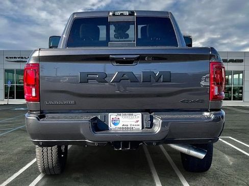 New 2026 RAM 2500 Laramie AWD/4WD image 3