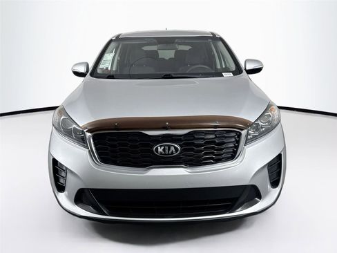 Used 2019 Kia Sorento L image 3