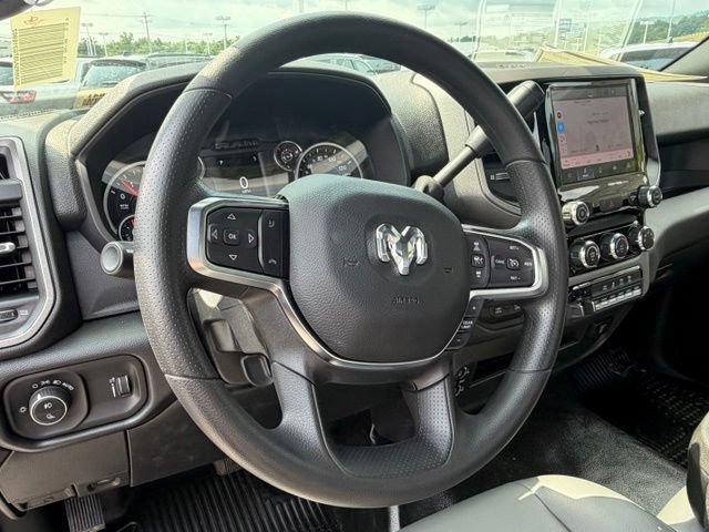 New 2026 RAM 2500 Tradesman w/ Chrome Appearance Group AWD/4WD image 32