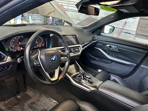 Used 2020 BMW 330i Sedan w/ Premium Package RWD image 19