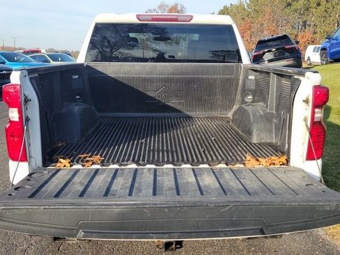 Used 2019 Chevrolet Silverado 1500 LT image 16