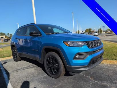 Used 2025 Jeep Compass Latitude w/ Sun & Sound Group