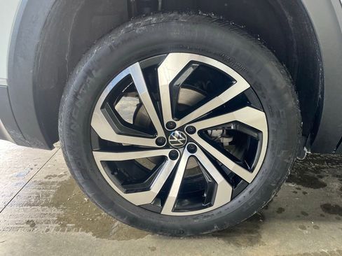 Certified 2021 Volkswagen Atlas SEL Premium image 33