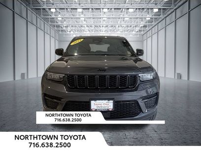 Used 2023 Jeep Grand Cherokee Altitude