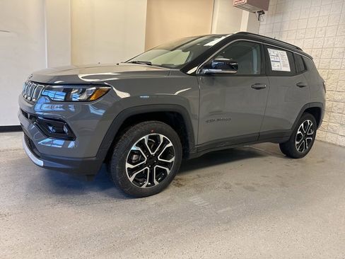 Used 2022 Jeep Compass Limited image 36