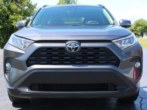 Used 2019 Toyota RAV4 XLE Premium w/ All Weather Liner Package AWD/4WD image 2