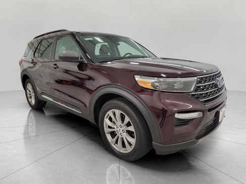 Certified 2023 Ford Explorer XLT w/ Equipment Group 202A AWD/4WD image 2