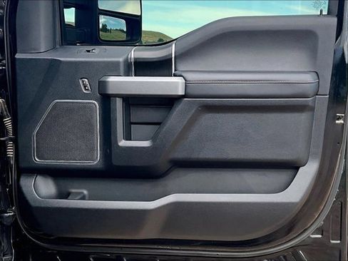 Used 2018 Ford F250 Platinum w/ Platinum Ultimate Package AWD/4WD image 28