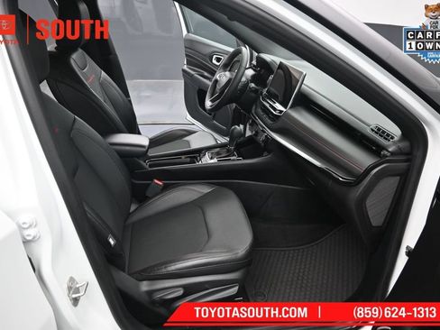 Used 2024 Jeep Compass Trailhawk AWD/4WD image 30