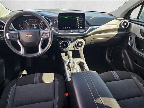 Used 2025 Chevrolet Blazer LT image 15