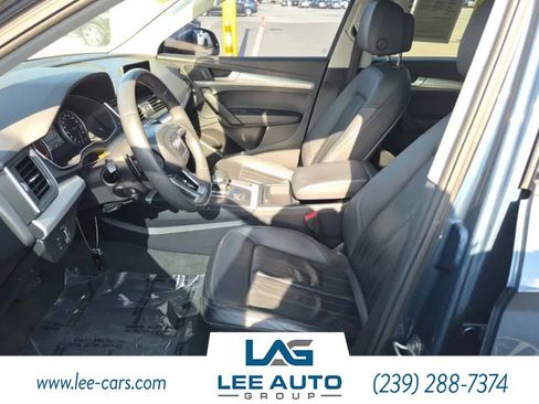 Used 2018 Audi Q5 2.0T Premium w/ Convenience Package AWD/4WD image 4