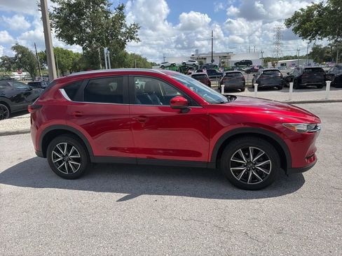 Used 2018 MAZDA CX-5 Touring w/ Preferred Equipment Package FWD image 4