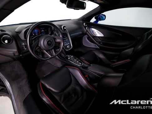 Used 2021 McLaren GT image 13