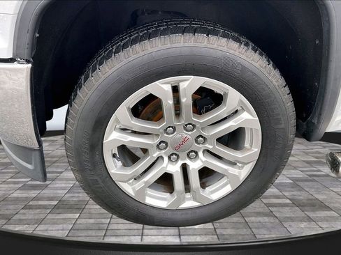 Used 2014 GMC Sierra 1500 SLE w/ SLE Value Package image 9