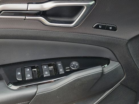 Used 2024 Kia Sportage SX image 15