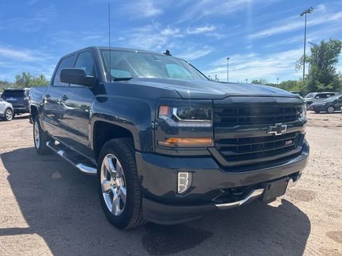 Used 2018 Chevrolet Silverado 1500 LT w/ All Star Edition AWD/4WD image 8