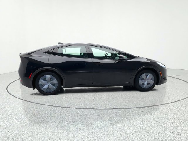 Used 2024 Toyota Prius LE AWD/4WD image 6