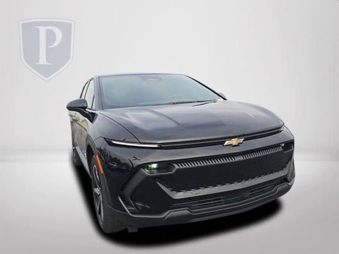 New 2026 Chevrolet Equinox EV LT image 13