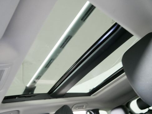 Certified 2025 MAZDA CX-50 AWD 2.5 Turbo w/ Premium Pkg image 32