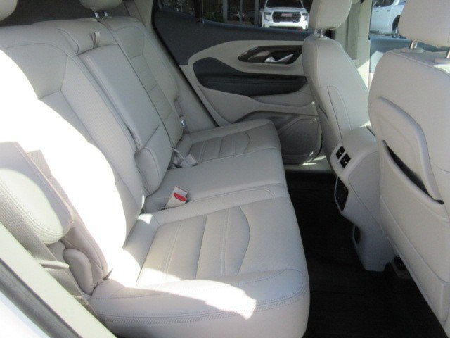 Used 2024 GMC Terrain Denali w/ Denali Premium Package AWD/4WD image 14