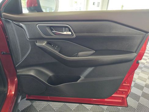 Used 2021 Nissan Rogue SV w/ Premium Package image 44