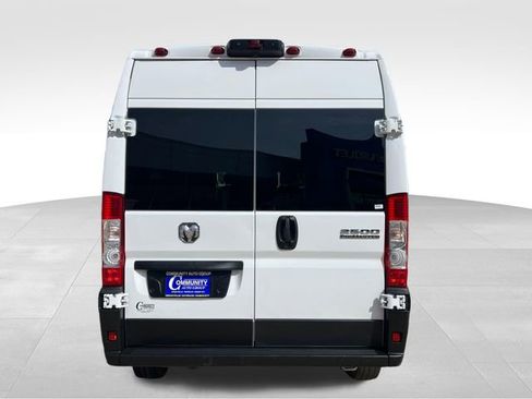 Used 2025 RAM ProMaster 2500 FWD image 5