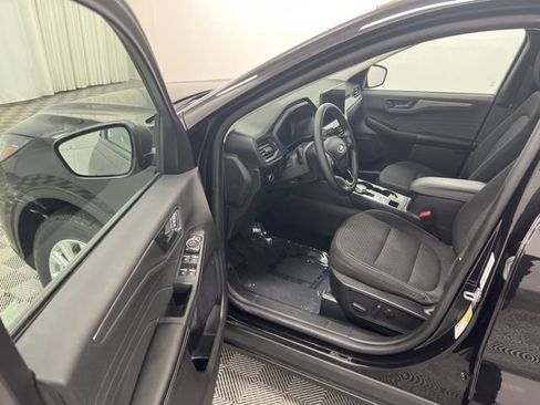 Used 2023 Ford Escape Active w/ Tech Pack #1 AWD/4WD image 11