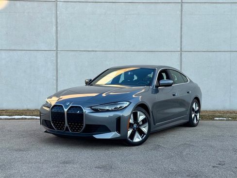 Used 2022 BMW i4 eDrive40 w/ Premium Package image 36