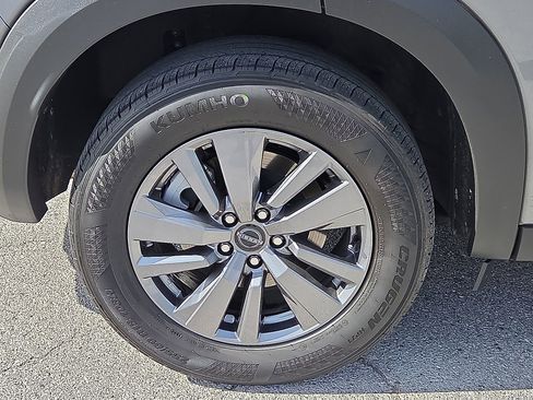 Used 2025 Nissan Pathfinder SV image 7