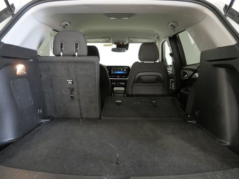Used 2025 Chevrolet TrailBlazer LT FWD image 26