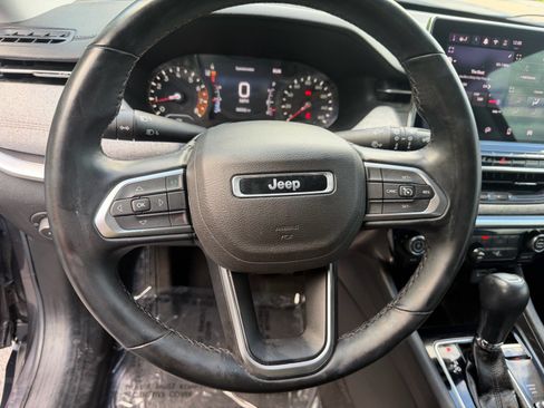 Used 2022 Jeep Compass Latitude AWD/4WD image 27