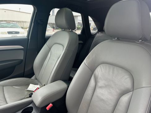 Used 2018 Audi Q3 2.0T Premium w/ Convenience Package FWD image 22