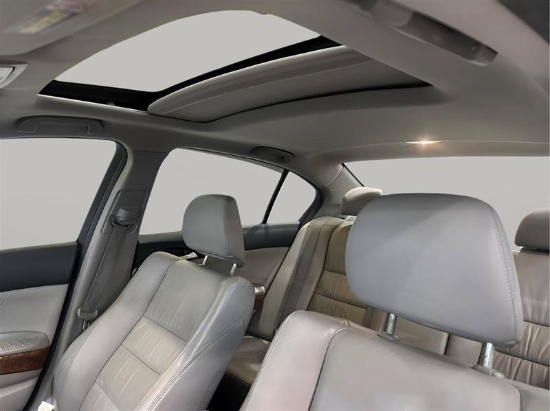 Used 2011 Honda Accord EX-L image 11