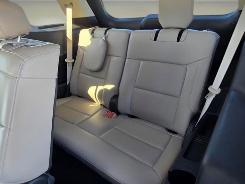 Used 2024 Ford Explorer XLT w/ Equipment Group 202A image 16