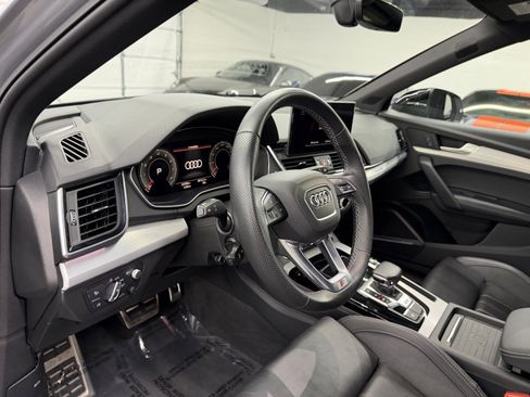 Used 2021 Audi SQ5 Prestige w/ Prestige Package image 17