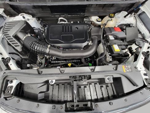 Certified 2023 GMC Acadia SLE w/ Driver Convenience Package image 9