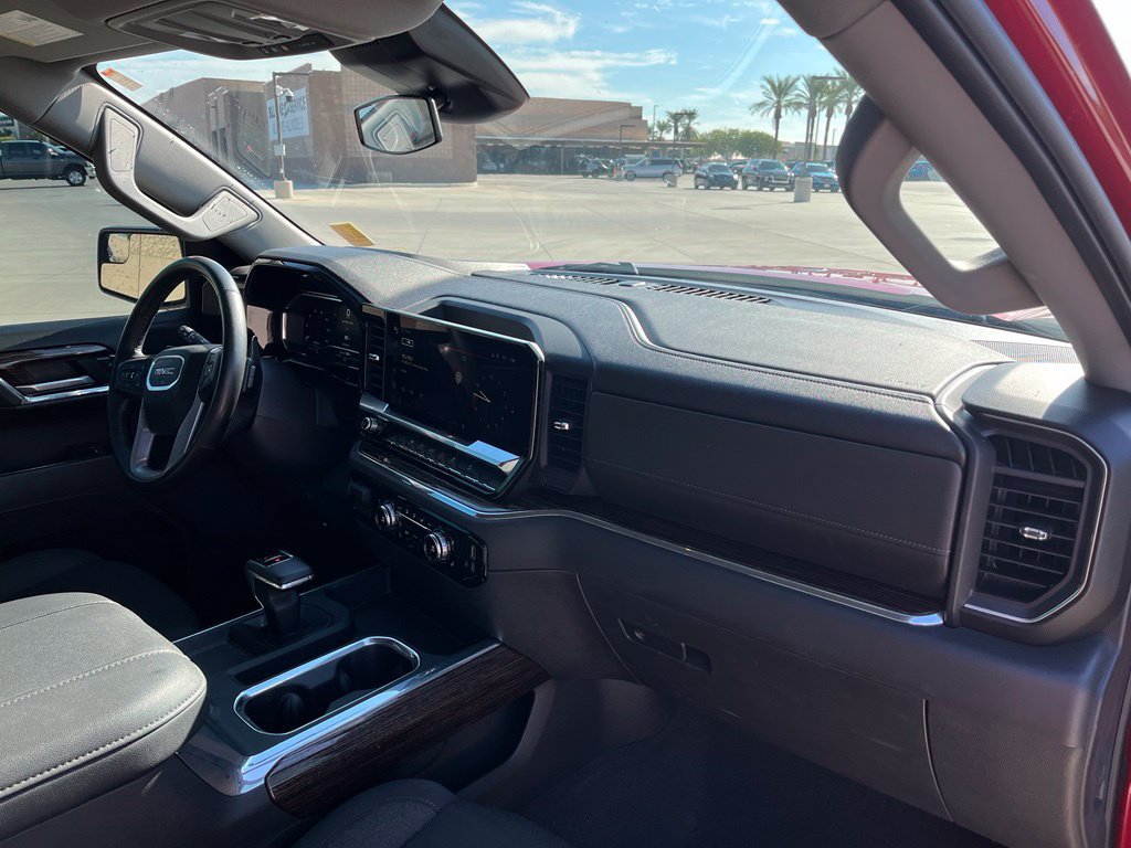 Used 2024 GMC Sierra 1500 Elevation w/ LPO, Elevation Black Package AWD/4WD image 15