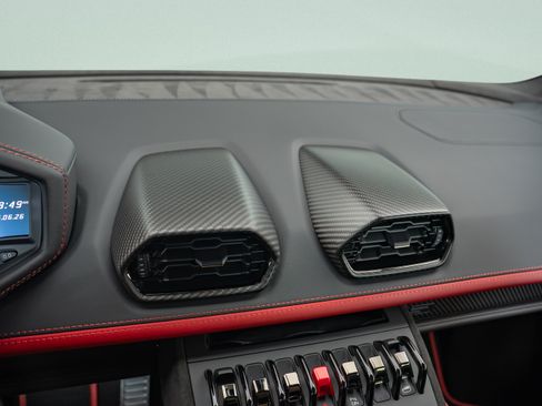 Used 2024 Lamborghini Huracan Tecnica RWD image 11