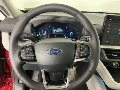 New 2026 Ford Explorer Platinum w/ LUX Leather Package image 18
